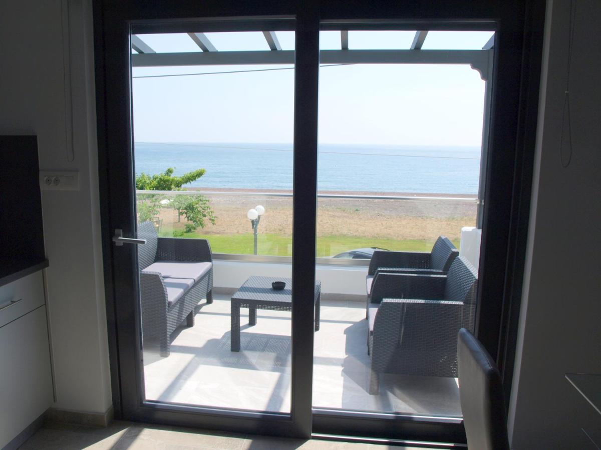 Attic Apartments Агия Анна Екстериор снимка