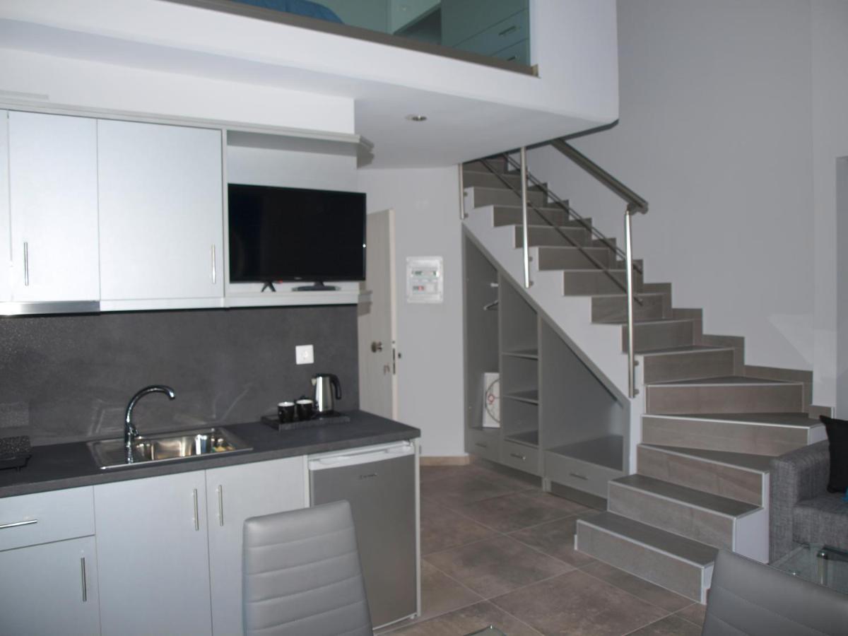 Attic Apartments Агия Анна Екстериор снимка