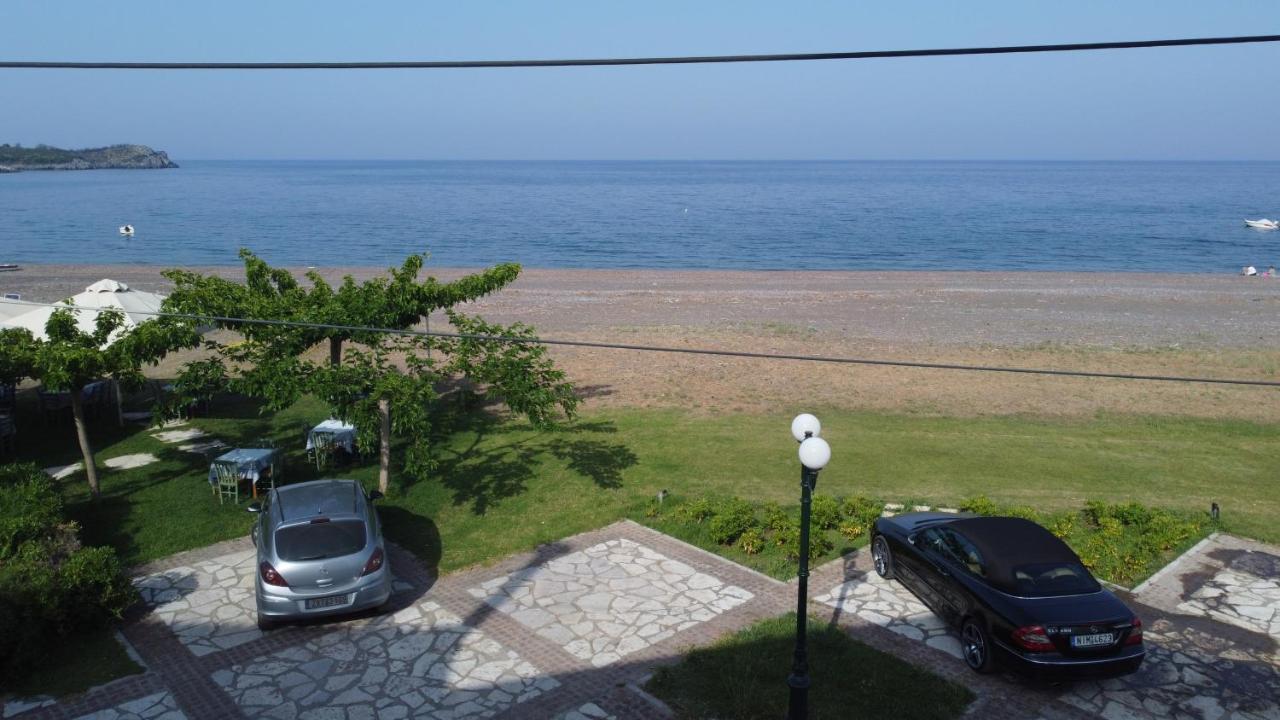 Attic Apartments Агия Анна Екстериор снимка